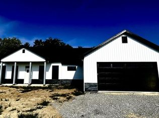 6471 Ruth Ann Ave, Hallsville, MO 65255