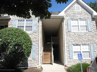 814 Wedgewood Cir, Belford, NJ 07718