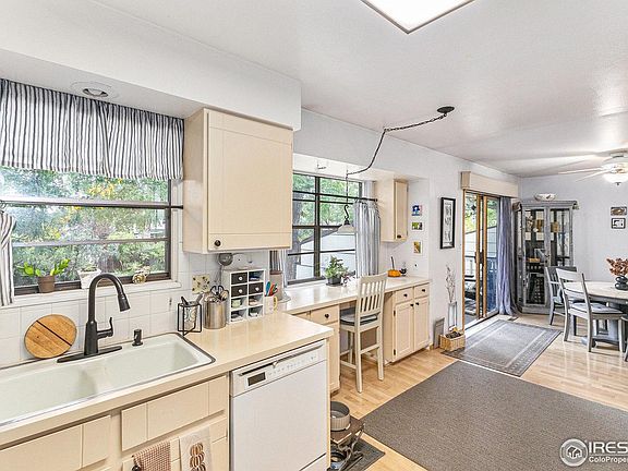 5th image of 2404 Sheffield Cir E