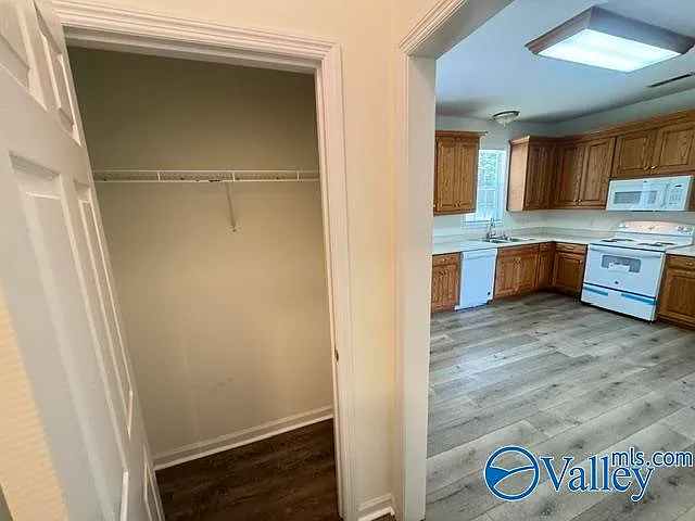 1386 Harvest Rd — Photo 14