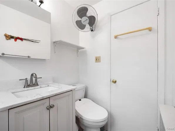 47-22 215th Place image 17 of 18