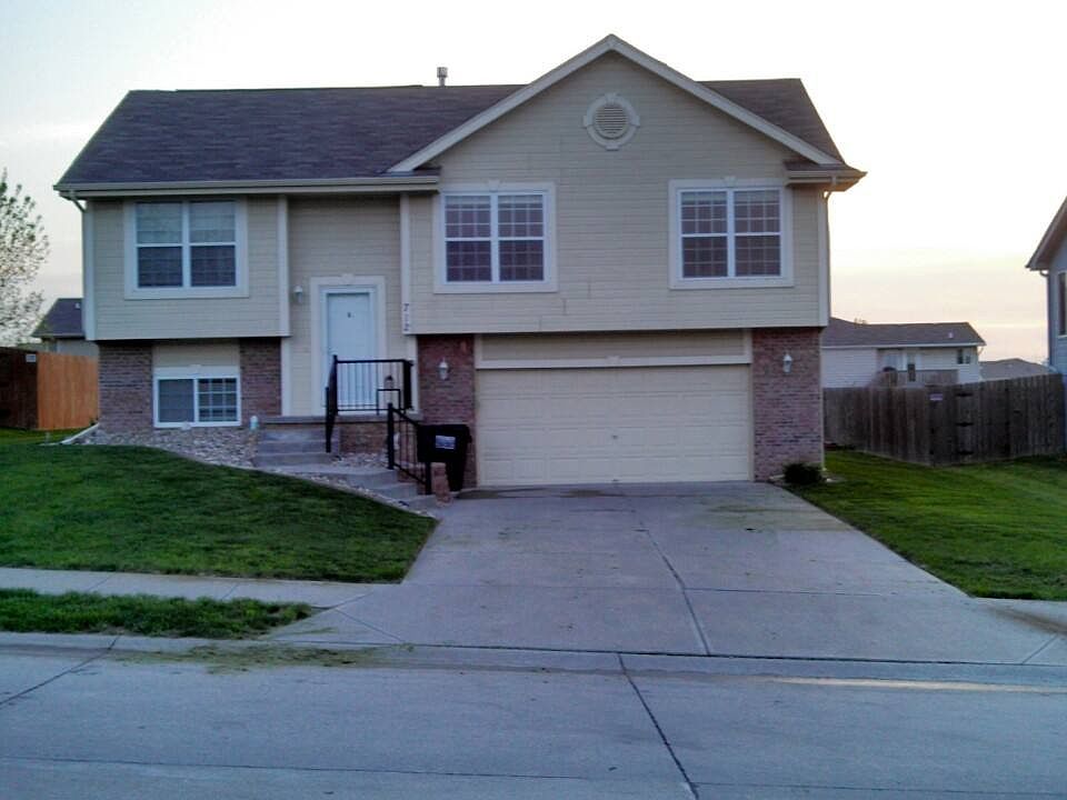 1st image of 712 Tupelo Ln