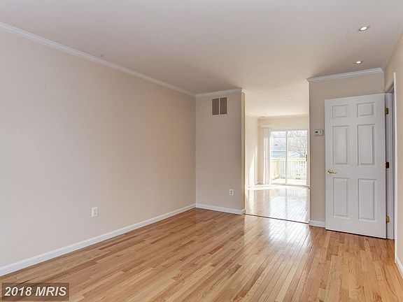 4th image of 651 Glynock Pl