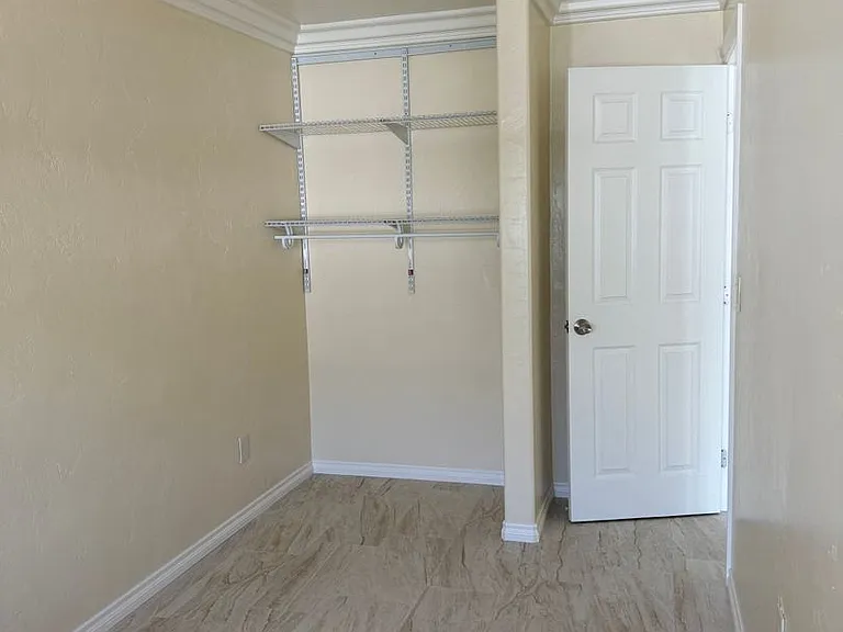 7632 Crescent Ave — Photo 4