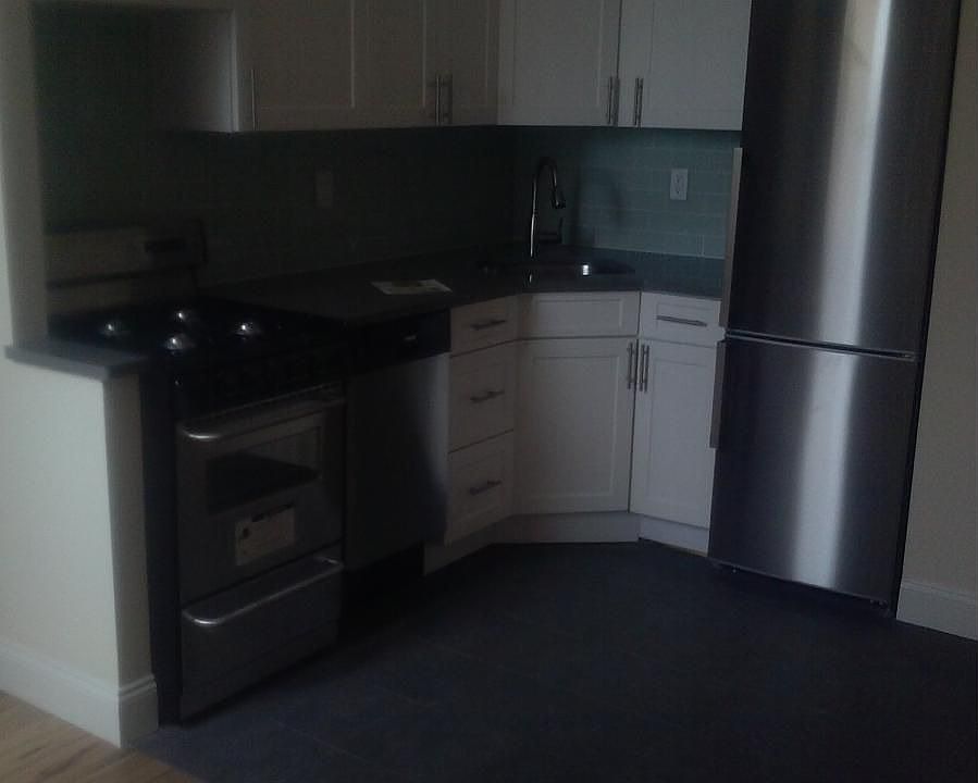 1st image of 66 Hausman St #3