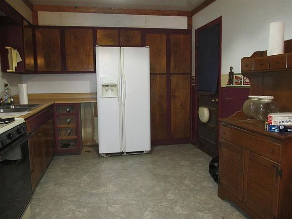 5th image of 421 Redwood Dr
