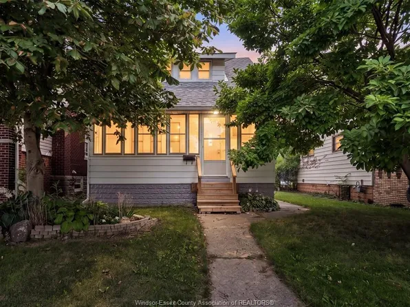 1245 Giles Blvd E, Windsor, ON N9A 4G7