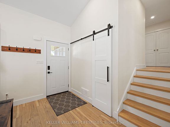 5th image of 167 McLeod St