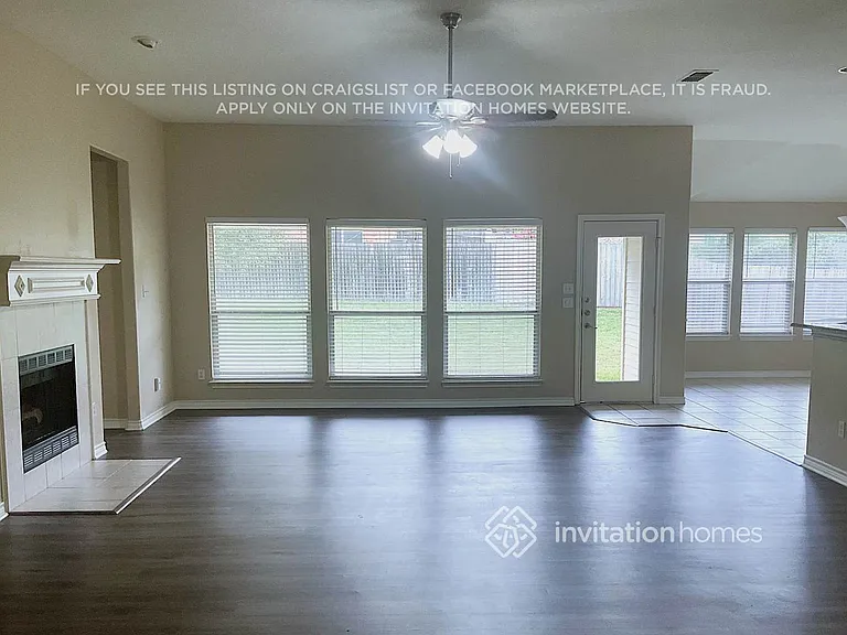 2105 Nugent Dr — Photo 3