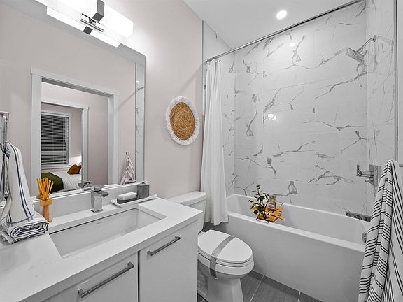 5th image of 7375 Horne St #403