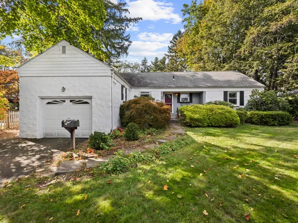 5 Coolidge Road, West Hartford, CT 06117