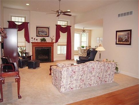 4th image of 6121 Rose Petal Dr