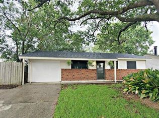 21 Daffodil Ln, Westwego, LA 70094