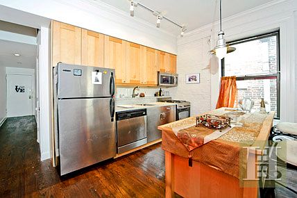3rd image of 153 W 80th St APT 5B