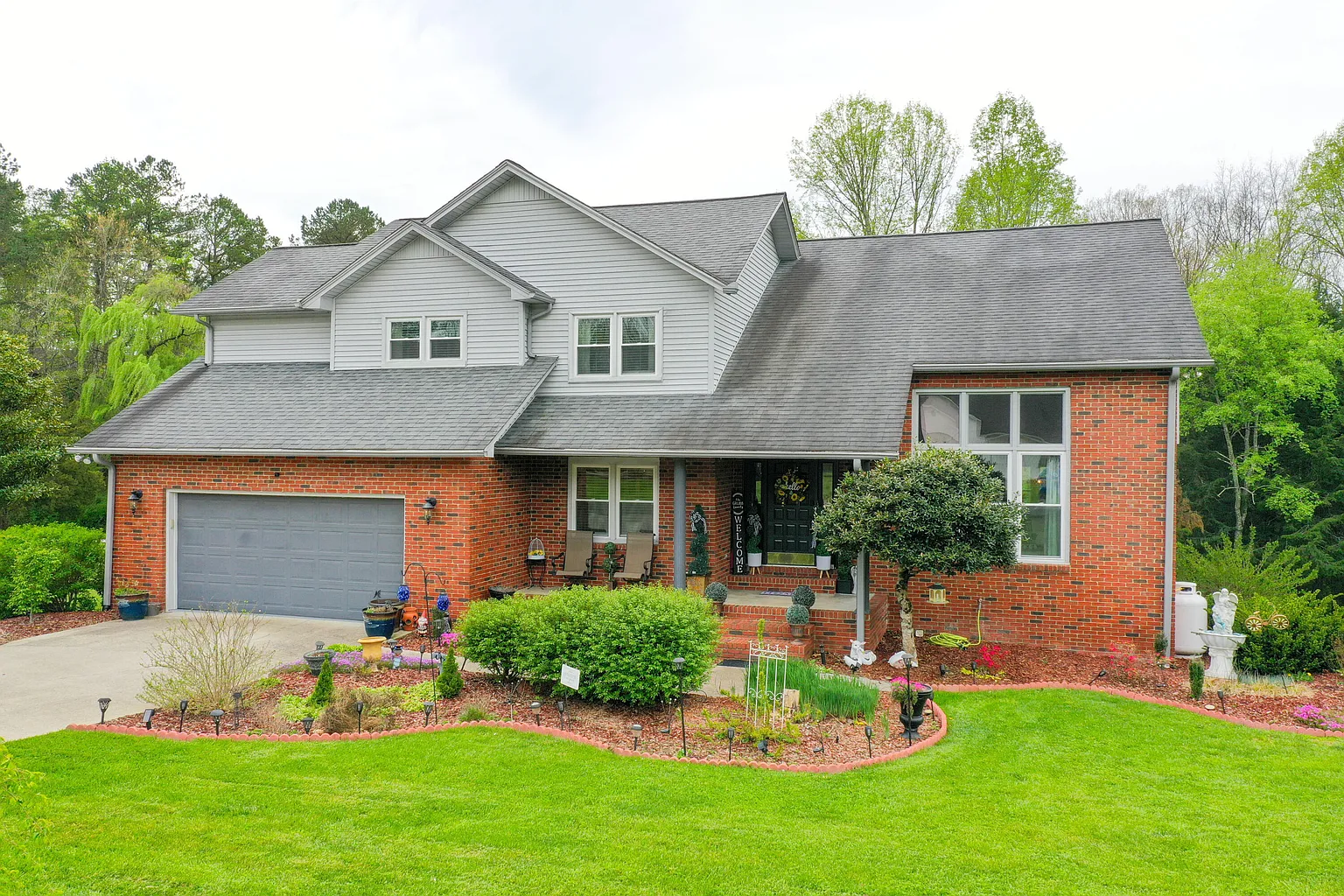 1901 Mallard Dr photo 1