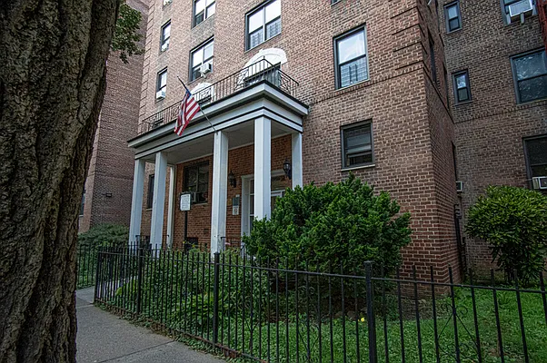 Sold by Douglas Elliman | media 9