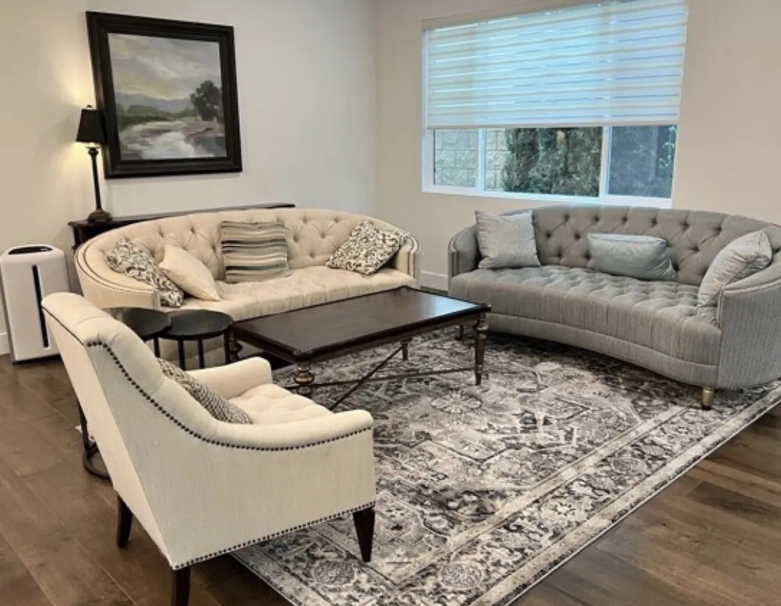 5 bed, 2531 sqft, $6,000 — Photo 2