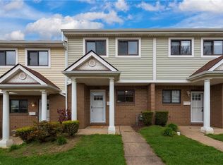 1241 W 70th St, Cleveland, OH