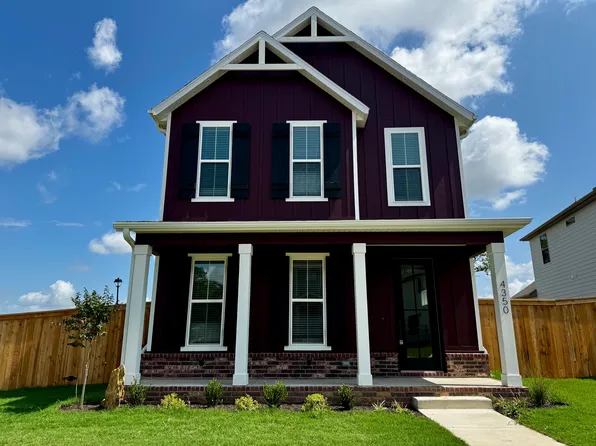 4350 W Bronco Dr, Fayetteville, AR 72704