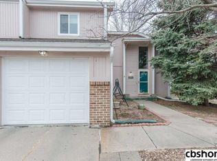 10487 Ruggles Plz, Omaha, NE 68134