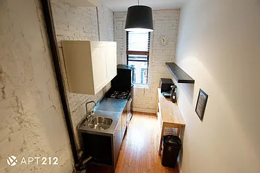 Rented by APT212 INC