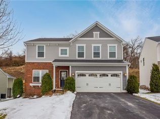 229 Heritage Dr, Oakdale, PA 15071