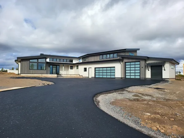 62313 McClain Dr, Bend, OR 97703