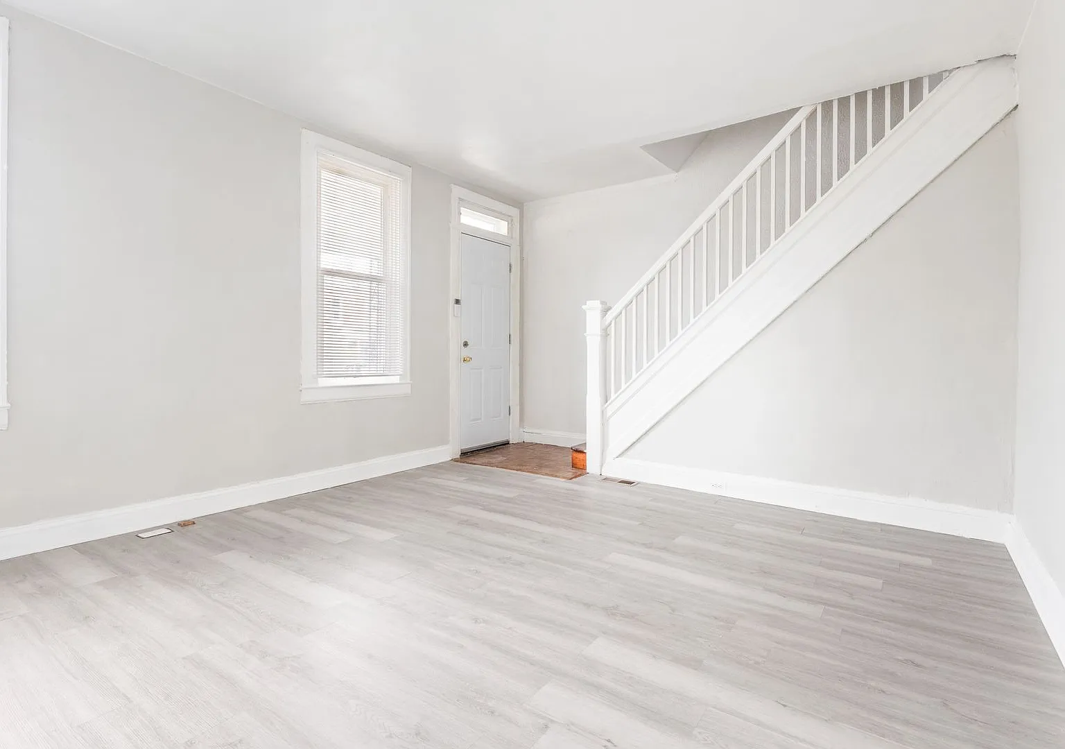 Modern Comfort & Space at 3201 Elmley Ave — Photo 4