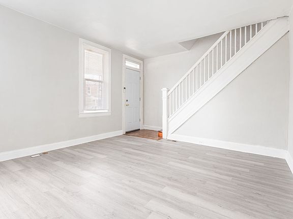 4th image of 3201 Elmley Ave