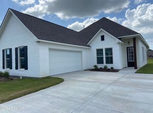 110 Fairdale Dr, Youngsville, LA 70592