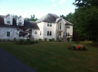 1496 N Hixville Rd, Dartmouth, MA 02747