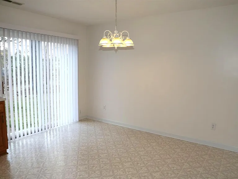 103 W Ivybridge Dr — Photo 12
