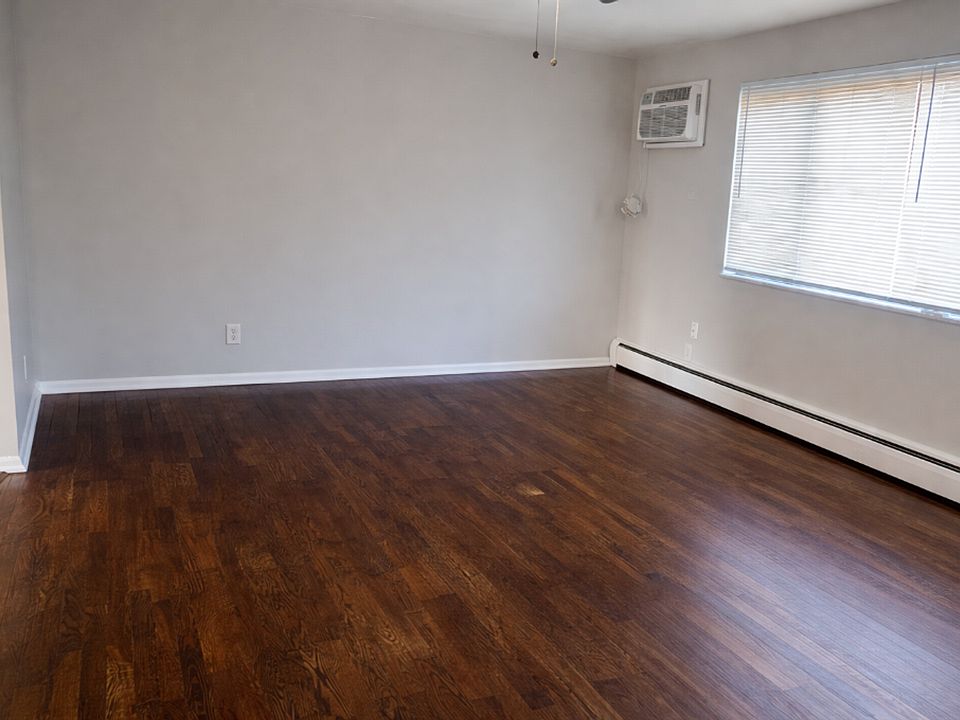 2nd image of 5120 Broerman Ave #D6