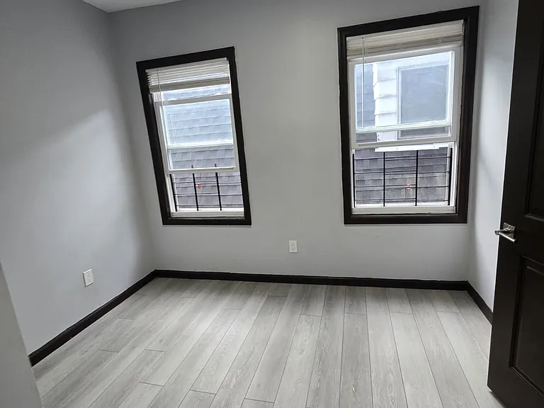 162 Elwood Ave #1 — Photo 5
