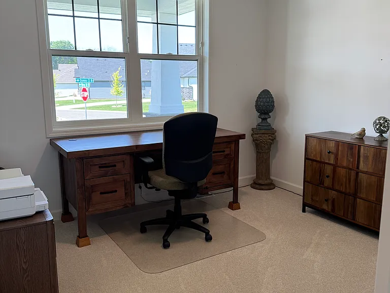 11451 Queens Ct N — Photo 15