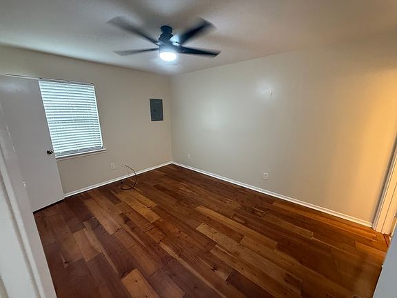 4th image of 916 Beatrice Dr