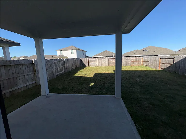 16628 Sterling Cliff Dr — Photo 10