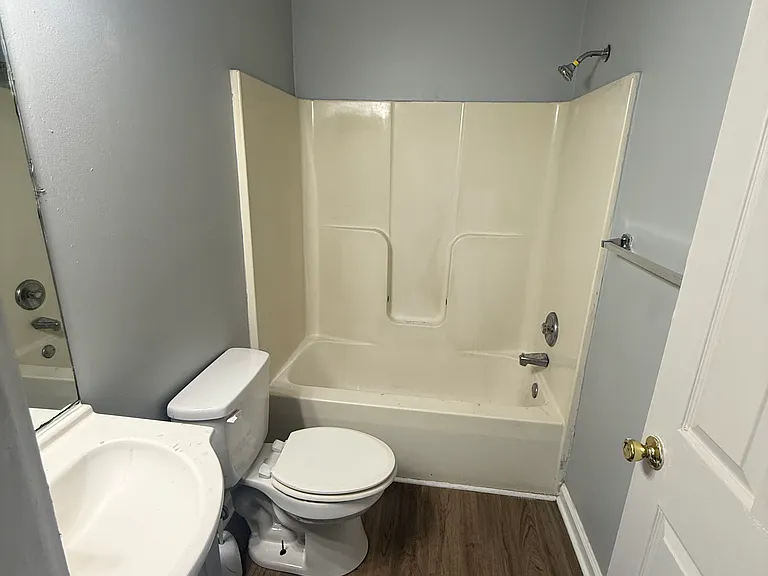 519 E Kentucky St #103 — Photo 8