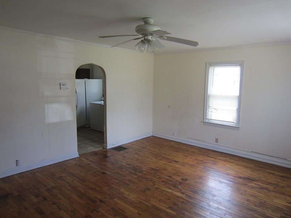 1st image of 1202 E Washington St