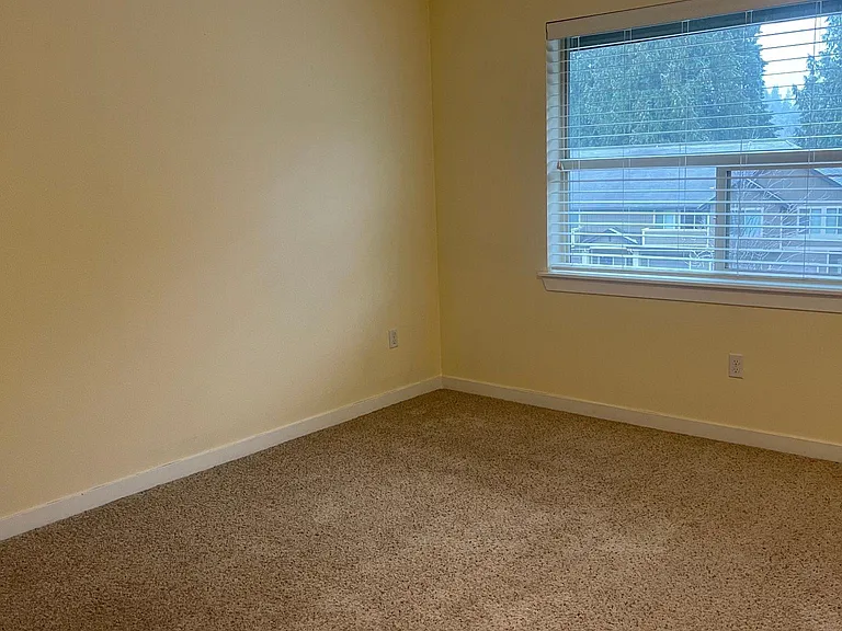 1900 Weaver Rd #H205 — Photo 17