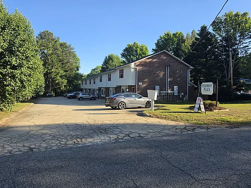 180 Glenwood Dr Photo 1