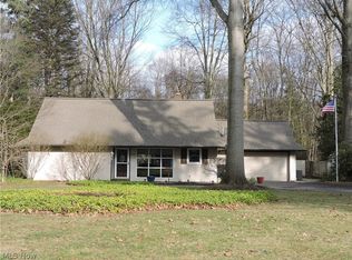 293 Beechwood Dr, Northfield, OH 44067
