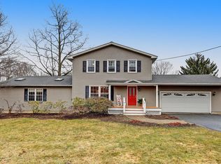 284 East St, Lenox, MA 01240