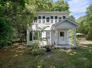 11 Quaker Hill Rd, Pleasant Valley, NY 12569