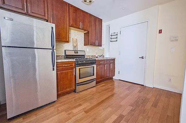 Rented by Level Group | media 14