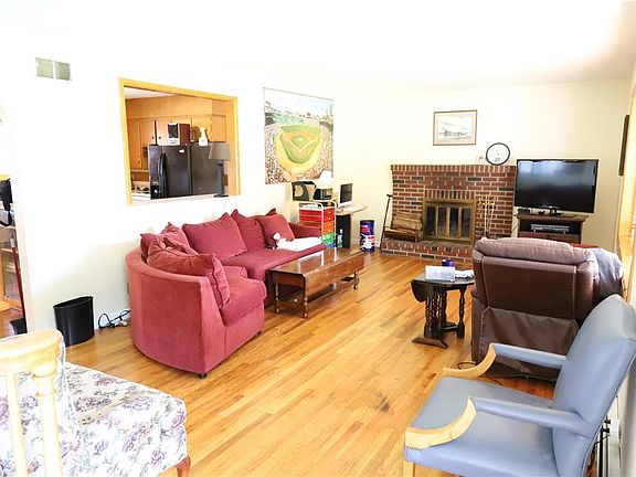 4th image of 3237 Clifton Ave