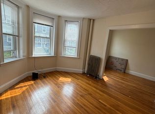 11 Barrows St APT 2, Allston, MA 02134