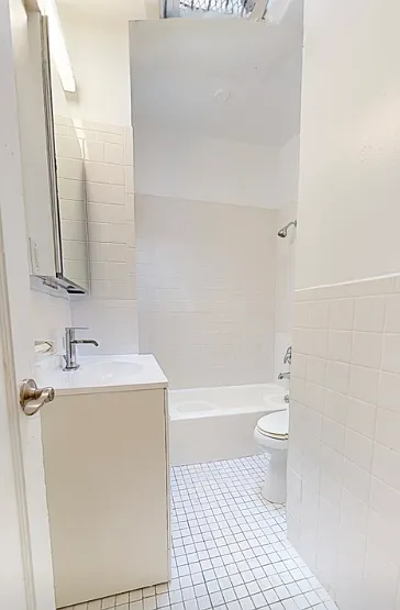 71-75 Yellowstone Blvd #2A — Photo 4