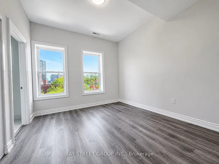 442 Spadina Ave #D — Photo 4