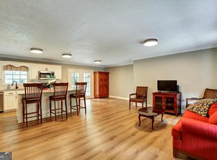 1095 Athens Rd, Winterville, GA 30683